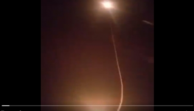 الباتريوت تعترض 7 صواريخ بالستية وطائرتين مُسيرتين بمدينة المخاء أطلقها الحوثيين (فيديو)