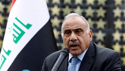 المتظاهرون بكوا فرحاً.. رئيس وزراء العراق يضع استقالته أمام البرلمان