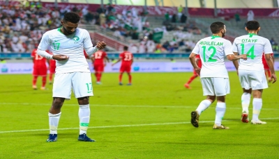 السعودية تهزم عُمان وتتأهل إلى نصف النهائي لملاقاة قطر