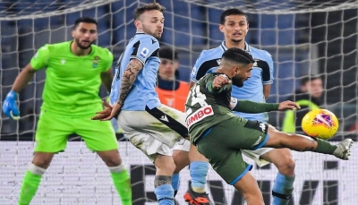 نابولي يقصي لاتسيو من كأس إيطاليا