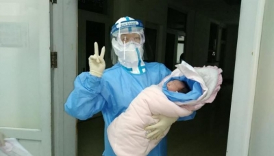 صينية مصابة بـ"كورونا" تلد طفلة بصحة جيدة