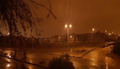 "عاصفة التنين" تضرب مصر.. اصطدام قطارين وشلل في الشوارع