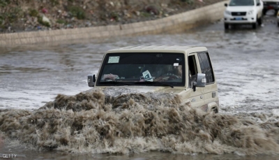 مركز الأرصاد: أمطار غزيرة تشهدها عدة محافظات يمنية