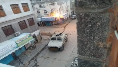عدن: اشتباكات بين فصائل مسلحة تابعة للانتقالي عقب هجوم استهدف دورية