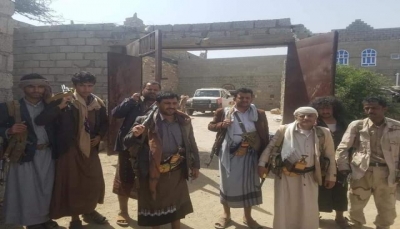 العواضي: مليشيا الحوثي اقتحمت ونهبت 35 منزلاً بعد سيطرتها على ردمان