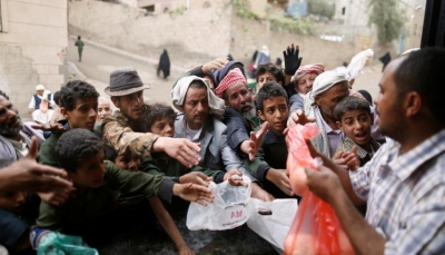 الصليب الأحمر: 66 شخصا من كل 100 يمني لا يملكون الطعام