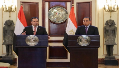 رئيس الوزراء المصري يؤكد دعم بلاده للشرعية ووحدة واستقرار اليمن