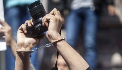 تقرير: 100 انتهاك للحريات الإعلامية في اليمن خلال 2020
