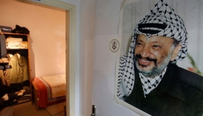 هل كان الزعيم الفلسطيني الراحل "ياسر عرفات" ينام حقاً في صنعاء؟ 