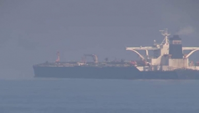 انفجار في ناقلة نفط بميناء جده السعودي إثر هجوم خارجي