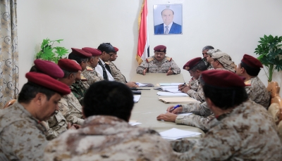 وزير الدفاع يشدد على تظافر الجهود نحو استعادة الدولة وإنهاء الانقلاب
