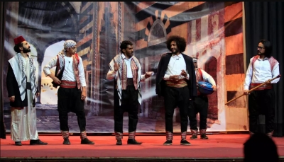 عرض مسرحي كوميدي في صنعاء في خضم الحرب والجائحة
