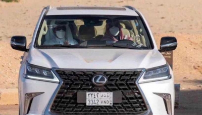 صورة وفيديو يشعلان مواقع التواصل.. محمد بن سلمان يصطحب أمير قطر بجولة بالعلا 