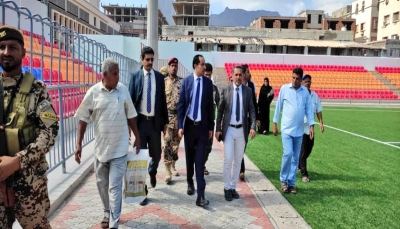 وزير الشباب يوجه بوضع دراسة لإعادة تأهيل ملعب 22 مايو في عدن