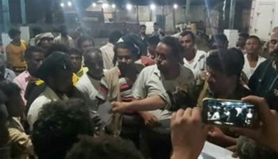 إريتريا تفرج عن 80 صيادا يمنيا بعد أيام من احتجازهم