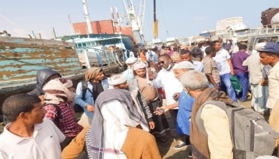 الصومال.. وصول سفينة ثالثة من اللاجئين اليمنيين