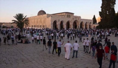 عشرات الآلاف من الفلسطينيين يحيون "الإسراء والمعراج" في المسجد الأقصى