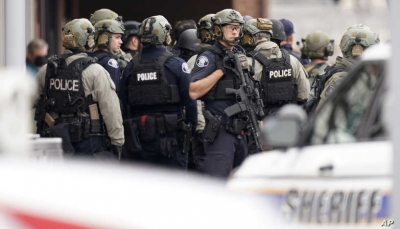 مقتل ستة أشخاص بينهم ضابط  بحادث إطلاق نار في متجر بولاية كولورادو الأمريكية