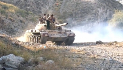 قوات الجيش تهاجم مواقع للحوثيين غربي تعز