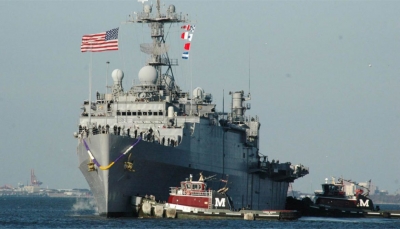 سفينة أميركية تطلق أعيرة تحذيرية بعد اقتراب زوارق إيرانية منها في الخليج