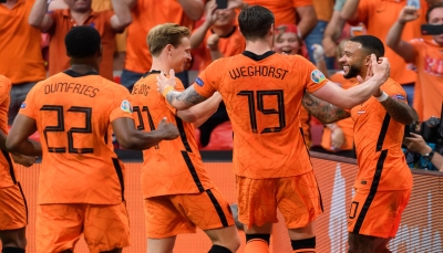 المنتخب الهولندي ثالث المتأهلين إلى ثمن نهائي اليورو