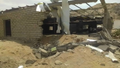 مقتل جنديين وإصابة 20 آخرين في هجوم بصاروخ استهدف مسجدا بمعسكر للجيش في أبين