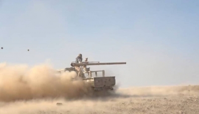 الجيش يعلن إسقاط طائرتين مُسيرتين واستهداف تحركات حوثية غربي مأرب