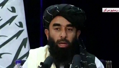 طالبان تتعهد بحماية حقوق المرأة والإعلام والناتو يحذرها من إعطاء موطئ قدم للإرهابيين