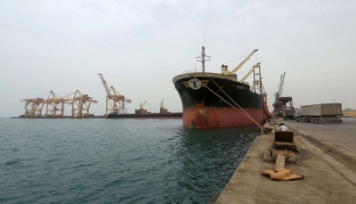 ‏الحكومة: حديث مليشيا الحوثي عن تسهيلات للاستيراد عبر ميناء ‎الحديدة يدحض "مزاعم الحصار"