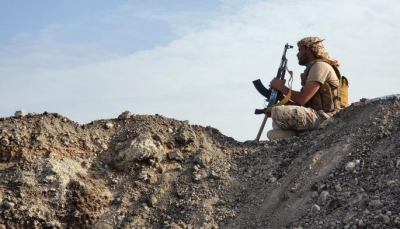 صحيفة: تصعيد الحوثيين.. رسائل سلبية تعقّد مهمة غروندبرغ