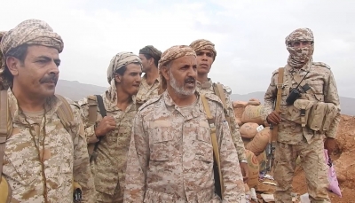 قائد عسكري: مليشيات الحوثي تضلل قطعانها بانتصارات وهمية وتزج بهم إلى محارق الهلاك