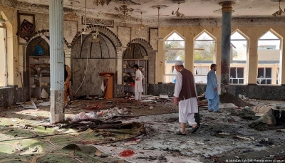 تبناه تنظيم الدولة.. 60 قتيلا في تفجير مسجد أثناء صلاة الجمعة بولاية قندوز الأفغانية