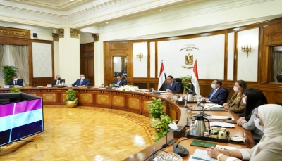 رئيس الوزراء المصري يوجه بتقديم الدعم لليمن ويرفض المساس بالملاحة في البحر الأحمر
