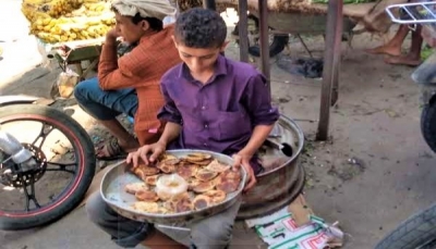 "في ظل بيئة خطرة".. الحرب تُجبر أطفال اليمن للخروج إلى سوق العمل قسراً
