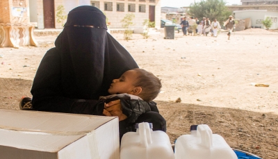 مسؤول يمني يدعو لإلزام المنظمات الدولية للعمل الإغاثي اللامركزي 