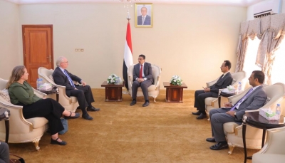 وزير الخارجية يستغرب صمت المجتمع الدولي تجاه مأرب ويؤكد الحوثيون واهمون