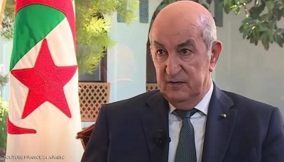 "تبون" لا يرد على اتصالات ماكرون.. الجزائر تعلن قرارها بشأن حضور رئيسها مؤتمر باريس عن ليبيا