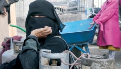 غاز الطهي.. أزمة خانقة في محافظة إب واتهامات للحوثيين ببيع حصص المواطنين