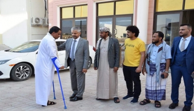 وصول 50 جريحًا يمنيًا من مبتوري الأطراف للعلاج في سلطنة عُمان
