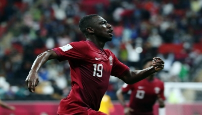كأس العرب: منتخب قطر يتأهل بالعلامة الكاملة وعُمان تتجاوز البحرين وتلحق بالمتأهلين