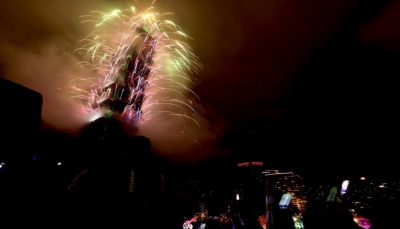 فيروس كورنا يلقي بظلاله على احتفالات العام الجديد للسنة الثانية على التوالي