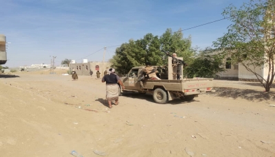 محافظ شبوة: القوات الحكومية والمقاومة يقاتلون جنبًا إلى جنب تحت عَلَم اليمن