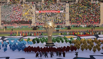 شاهد - مراسم افتتاح كأس إفريقيا بحضور أقدم رئيس في العالم وزوجته