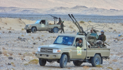 القوات الحكومية تقترب من السيطرة على آخر معاقل المليشيا الحوثية في شبوة