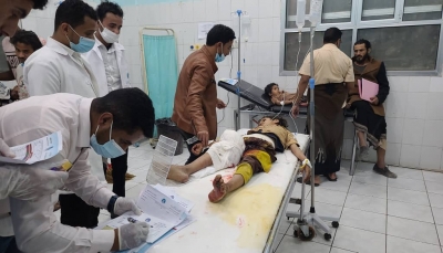 بينهم أطفال ونساء.. مقتل وإصابة 28 مدنيًا في قصف صاروخي لمليشيات الحوثي على مدينة مأرب (صور)