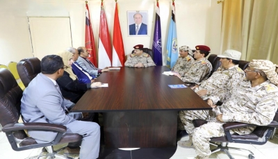 وزير الدفاع: الجيش الوطني ملتزم بقواعد الاشتباك والقانون الدولي الإنساني