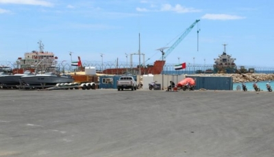 اليمن.. وصول سفينة إماراتية على متنها معدات عسكرية إلى أرخبيل سقطرى