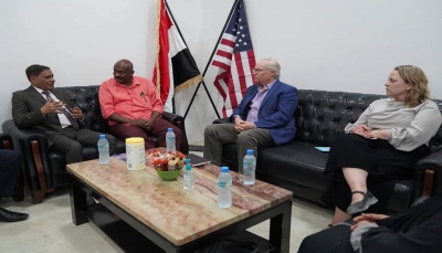 المبعوث الأمريكي والقائمة بأعمال السفارة يختتمان زيارة شملت ثلاث محافظات يمنية