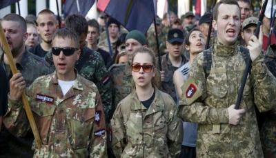 من هم القوميون الأوكرانيون الذين يصفهم بوتن بـ"النازيون الجدد" ويتعهد بالقضاء عليهم؟
