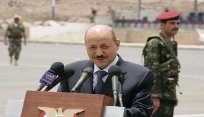 من هو "رشاد العليمي" رئيس مجلس القيادة الرئاسي الجديد باليمن؟